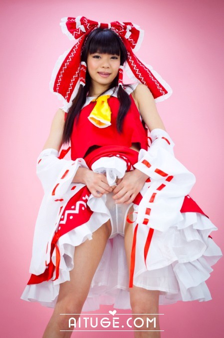 [Cosplay] Touhou Project - Reimu Hakurei with naughty face and great ass and tits [70P68MB]